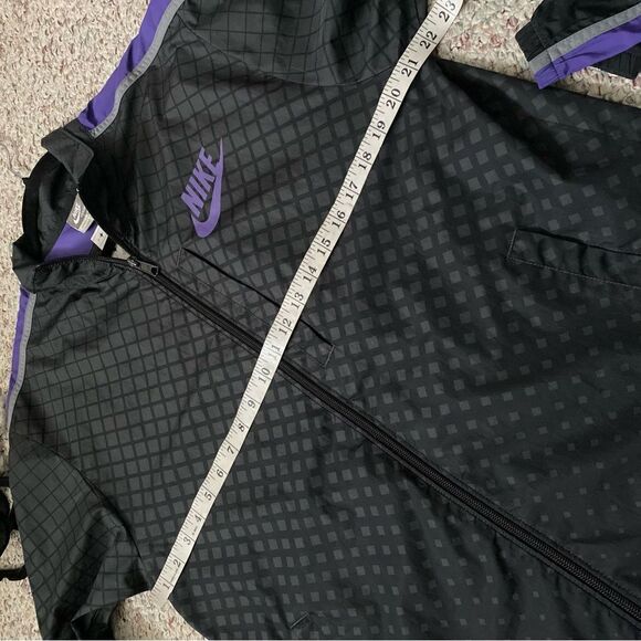Nike Sportwear Windbreaker Jacket Coat Black Purple Size Medium - Picture 5 of 8